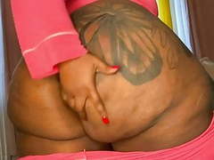 UhFuck presents: Lovely ebony big ass