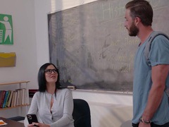 UhFuck presents: Kinky math tutor jasmine jae loves giving head and having sex