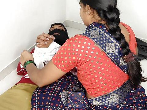 UhFuck presents: Komal ke ghar me ghusa chor pino maga tha pani mut pilaya