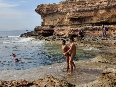 UhFuck presents: Divers watching us fuck at the beach give us some help
