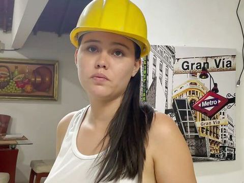 UhFuck presents: A sexy builder comes to my house to make some arrangements and ends up heating me up until she fucks me and makes me cum in it